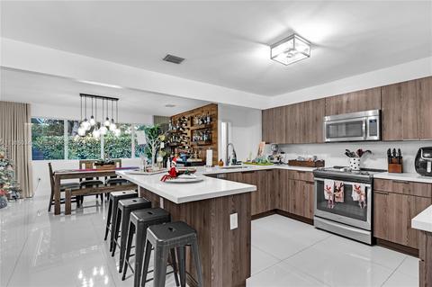13301 SW 83rd Ct, Pinecrest, FL 33156 photo 11