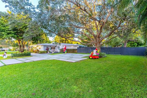 13301 SW 83rd Ct, Pinecrest, FL 33156 photo 5