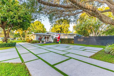 13301 SW 83rd Ct, Pinecrest, FL 33156 photo 4