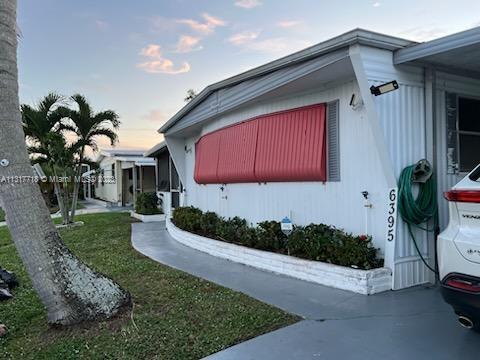 6395 Cypress Ln, Lantana, FL 33462