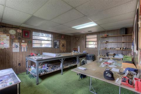 1005 W 33rd Pl, Hialeah, FL 33012 photo 13