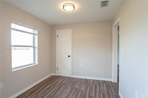 402 NE 16th Ave, Okeechobee, FL 34972 photo 13