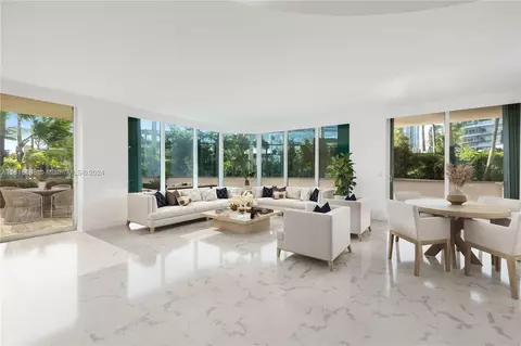 300 S Pointe Dr #303, Miami Beach, FL 33139