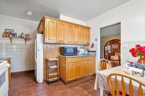534 E 30th St, Hialeah, FL 33013 photo 7