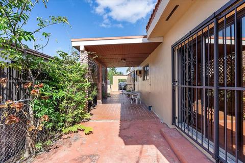 534 E 30th St, Hialeah, FL 33013 photo 11