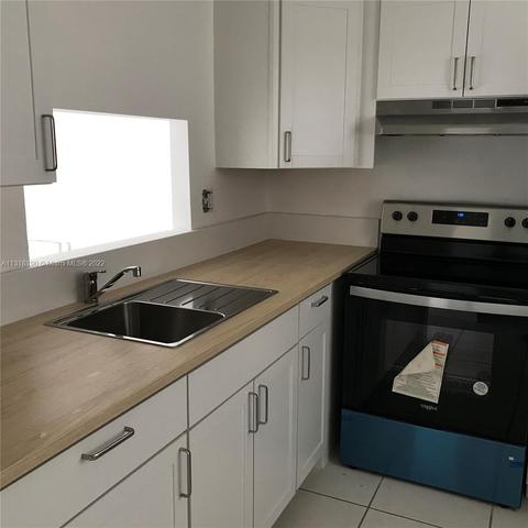 5031 W Oakland Park Blvd #105, Lauderdale Lakes, FL 33313