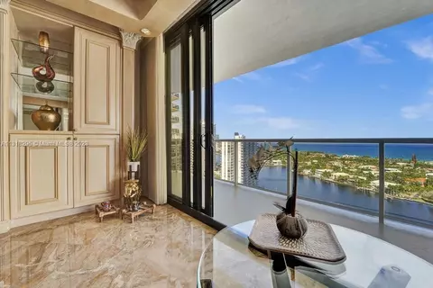 20281 E Country Club Dr #2014, Aventura, FL 33180