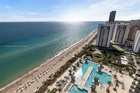 1830 S Ocean Dr #2703, Hallandale Beach, FL 33009