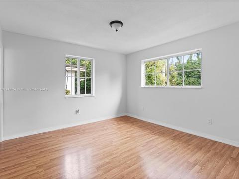 2731 Red Rd, Miami, FL 33155 photo 8