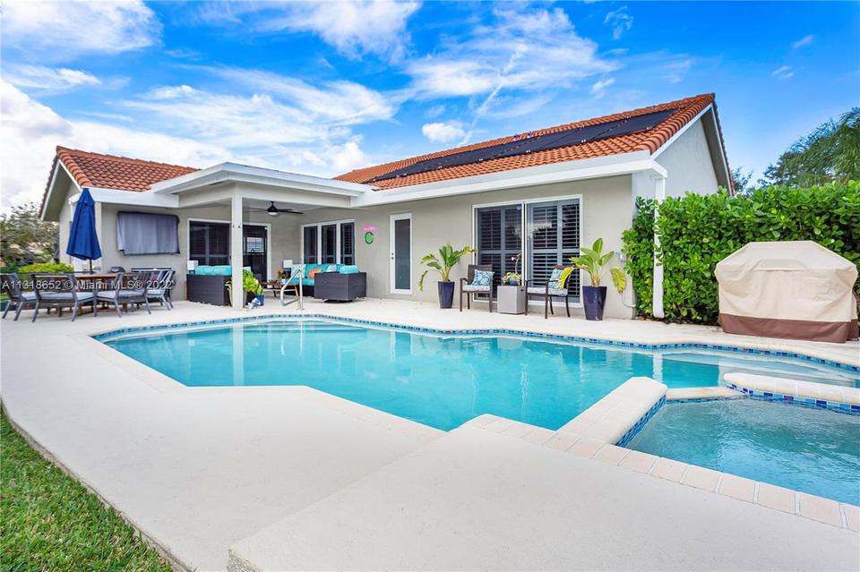  8930 NW 45th Ct, Coral Springs, FL 33065 photo 2