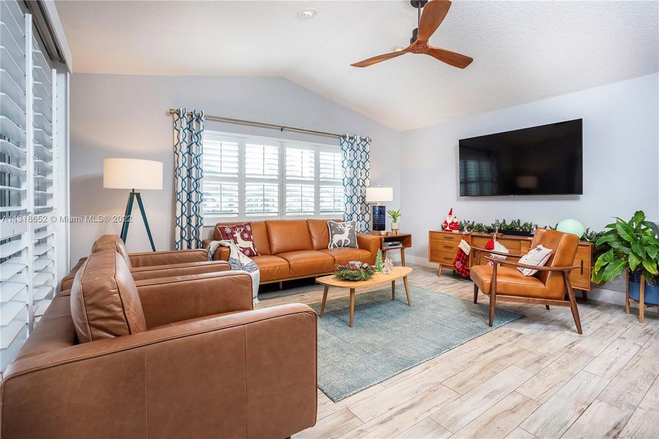  8930 NW 45th Ct, Coral Springs, FL 33065 photo 18