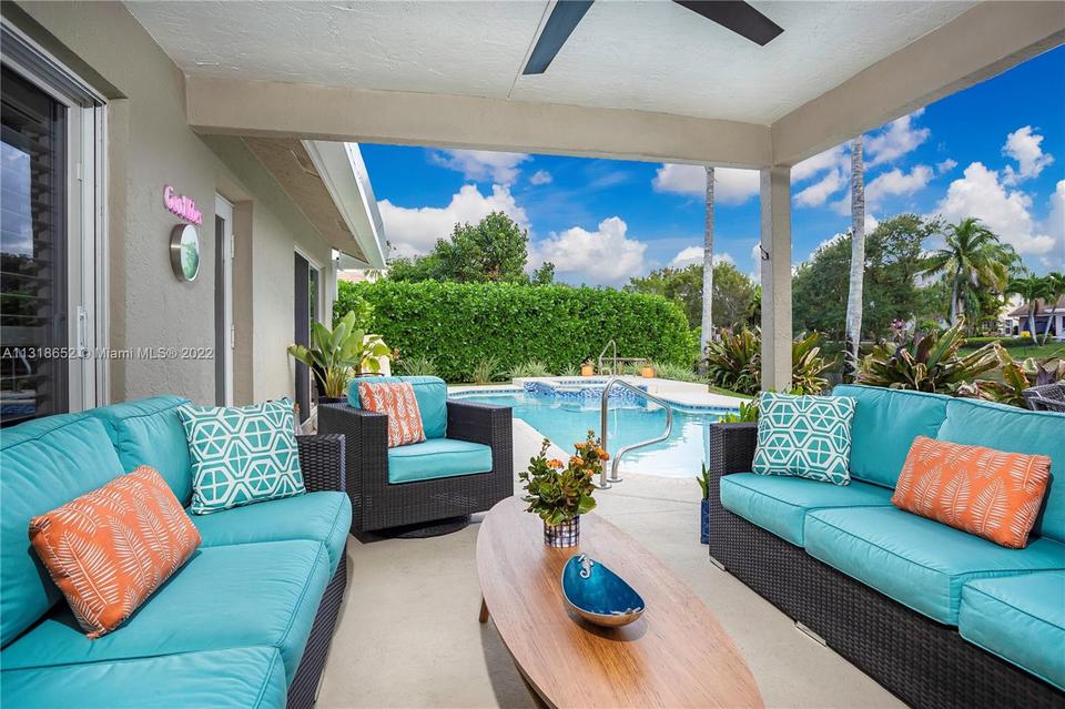  8930 NW 45th Ct, Coral Springs, FL 33065 photo 4