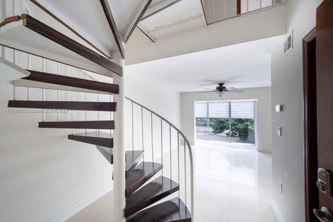 3001 SW 1st Ave #205, Miami, FL 33129