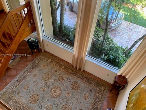 6810 Pinehurst Dr, Hialeah, FL 33015 photo 12