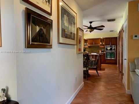 6810 Pinehurst Dr, Hialeah, FL 33015 photo 16