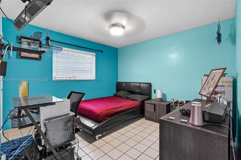 426 E 41st St, Hialeah, FL 33013 photo 15