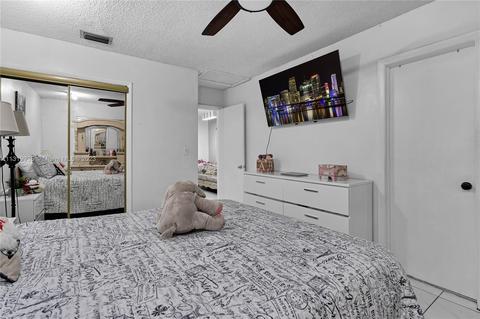 426 E 41st St, Hialeah, FL 33013 photo 32