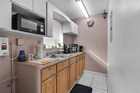 426 E 41st St, Hialeah, FL 33013 photo 31