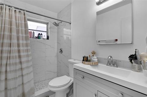 426 E 41st St, Hialeah, FL 33013 photo 18