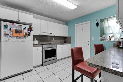 426 E 41st St, Hialeah, FL 33013 photo 23