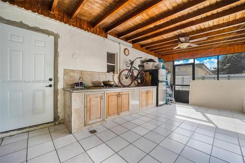 890 E 10th Ave, Hialeah, FL 33010 photo 19