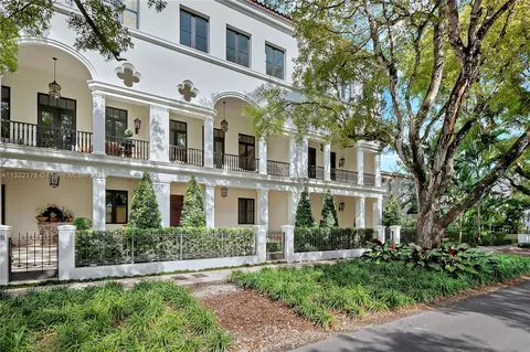 733 Almeria Ave #B, Coral Gables, FL 33134