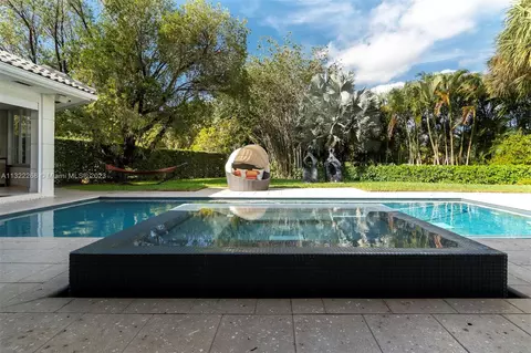 5354 NW 94th Doral Pl, Doral, FL 33178