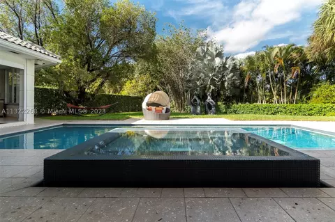 5354 NW 94th Doral Pl, Doral, FL 33178