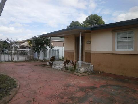 4747 E 9th Ct, Hialeah, FL 33013 photo 3