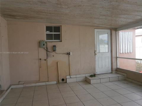 4747 E 9th Ct, Hialeah, FL 33013 photo 12