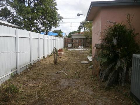 4747 E 9th Ct, Hialeah, FL 33013 photo 18