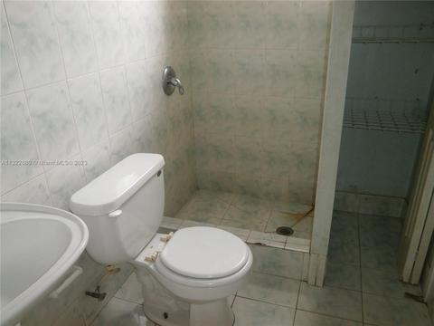 4747 E 9th Ct, Hialeah, FL 33013 photo 16