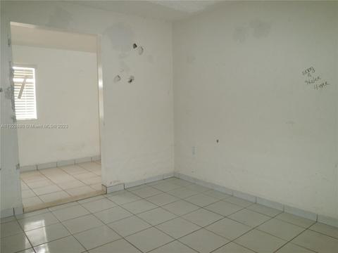 4747 E 9th Ct, Hialeah, FL 33013 photo 9