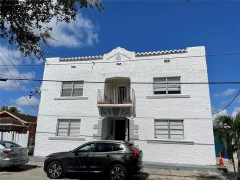 544 NW 23rd Ct, Miami, FL 33125