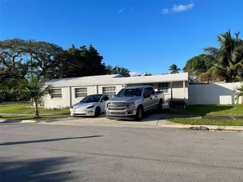 2029 NW 8th St, Miami, FL 33125