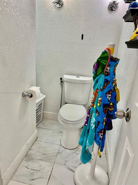 164 E 58th St, Hialeah, FL 33013 photo 15
