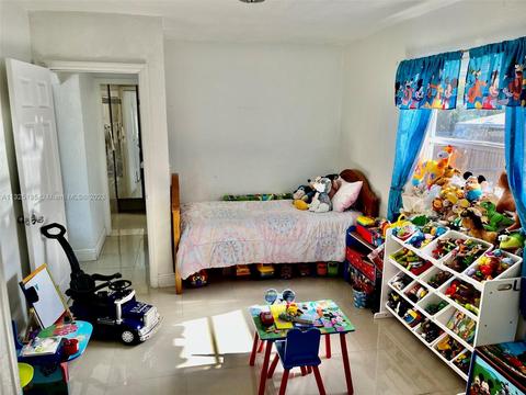 164 E 58th St, Hialeah, FL 33013 photo 12