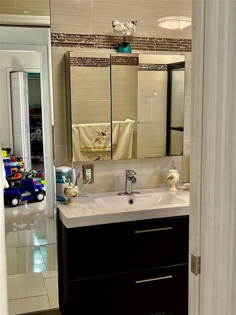 164 E 58th St, Hialeah, FL 33013 photo 20