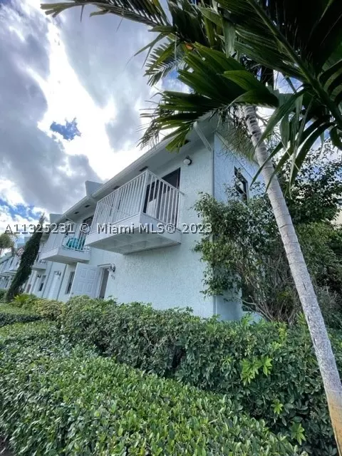 4133 NE 21st Ter, Lighthouse Point, FL 33064 photo 1
