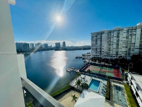 2780 NE 183rd St #1012, Aventura, FL 33160