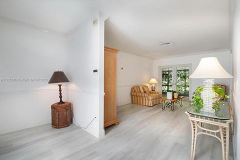 415 Giralda Ave, Coral Gables, FL 33134 photo 9