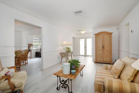 415 Giralda Ave, Coral Gables, FL 33134 photo 3