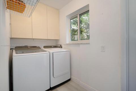415 Giralda Ave, Coral Gables, FL 33134 photo 27