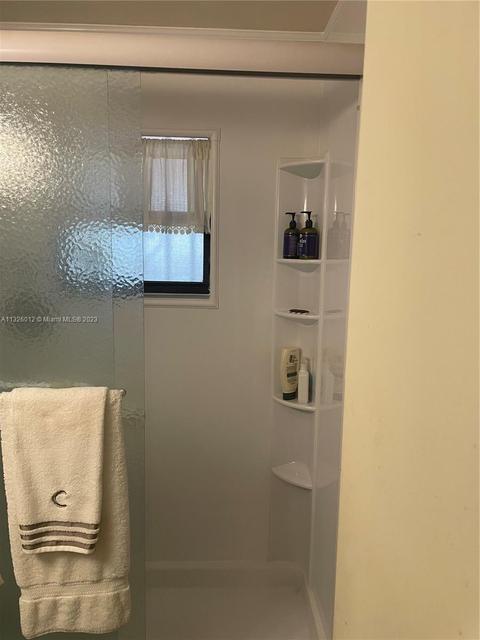 4448 E 8th Ct, Hialeah, FL 33013 photo 14