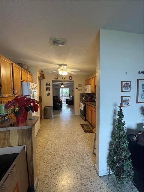 4448 E 8th Ct, Hialeah, FL 33013 photo 5