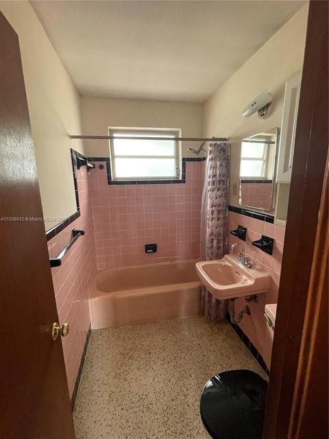 4448 E 8th Ct, Hialeah, FL 33013 photo 30