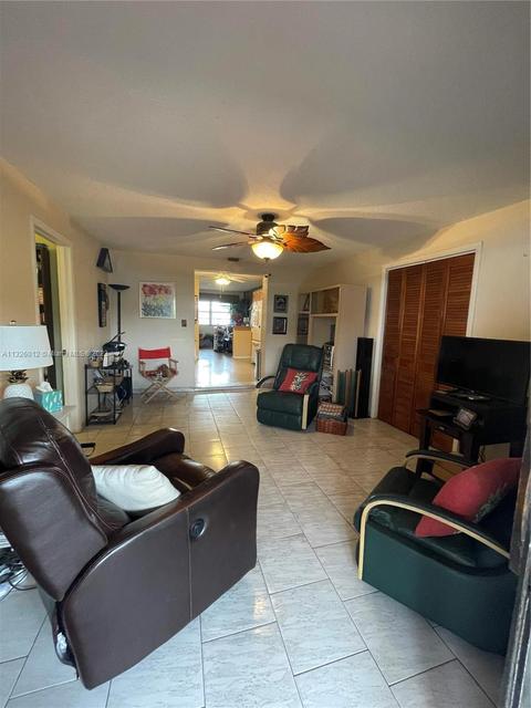 4448 E 8th Ct, Hialeah, FL 33013 photo 17
