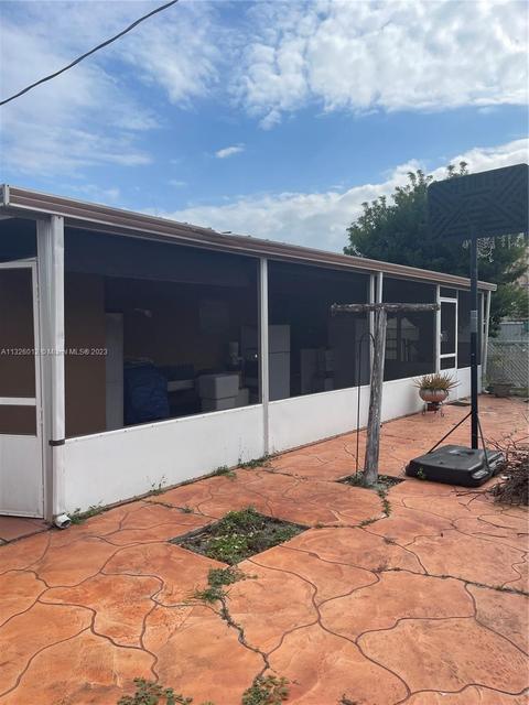 4448 E 8th Ct, Hialeah, FL 33013 photo 20