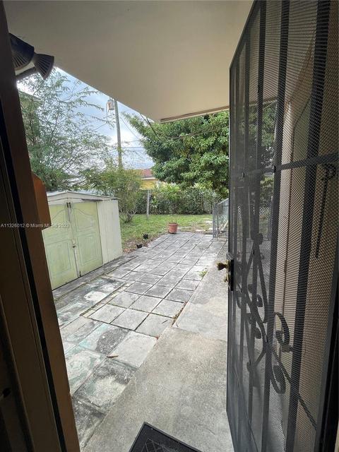 4448 E 8th Ct, Hialeah, FL 33013 photo 33