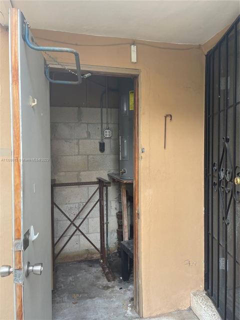 4448 E 8th Ct, Hialeah, FL 33013 photo 36